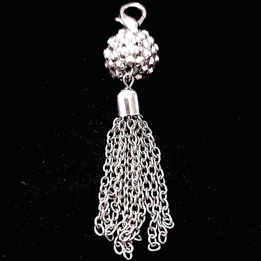 💞💗 Vintage Silver Plated Chain Tassel Clip On Charm 3"